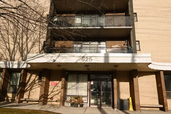 825 Kennedy RD #201, Toronto E04, ON M1K 2E6