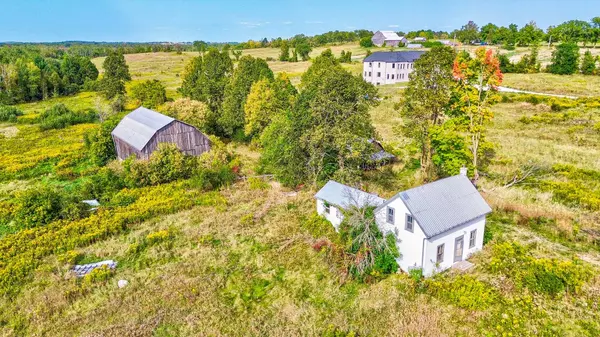 6196 Ravenshoe RD, Georgina, ON L9P 1R2