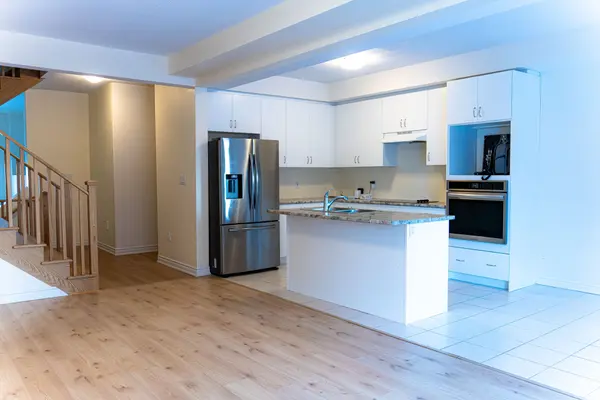 2146 Speare CT, Innisfil, ON L9S 0M9