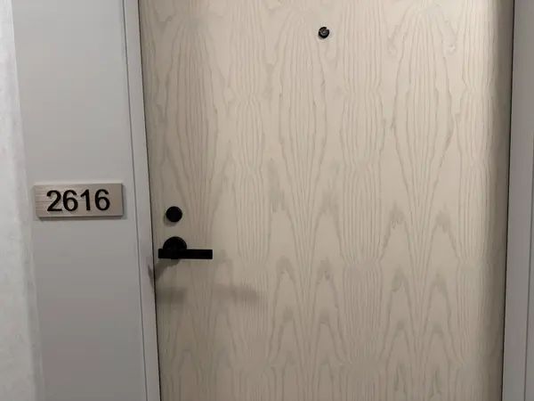 195 Commerce ST #2616, Vaughan, ON L4K 0P9