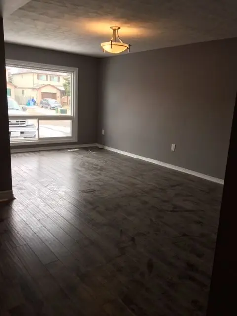 61 Corbett DR, Barrie, ON L4M 5V6