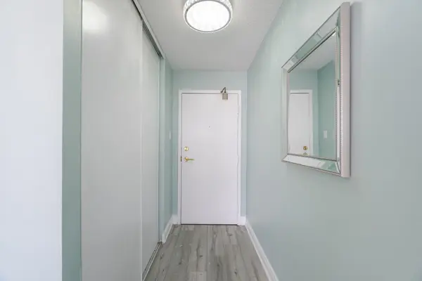 4185 Shipp DR N #1615, Mississauga, ON L4Z 2Y8