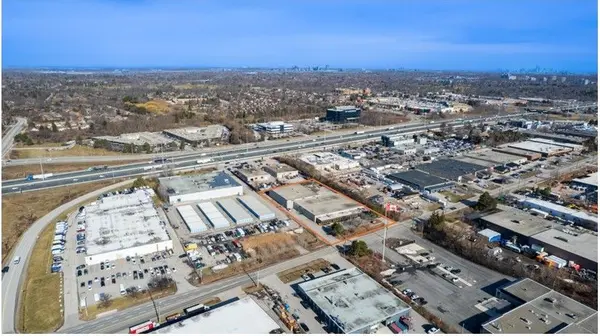 475 Wyecroft RD, Oakville, ON L6K 2H2