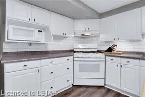 25 WESTON ST #Lower, London South, ON N6C 1R2