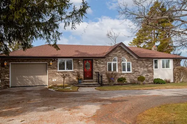 1967 Pinehurst AVE,  Selwyn,  ON K0L 2H0