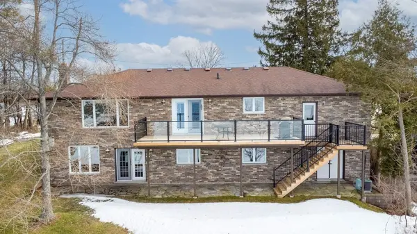 1967 Pinehurst AVE, Selwyn, ON K0L 2H0