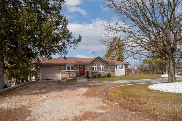 1967 Pinehurst AVE, Selwyn, ON K0L 2H0