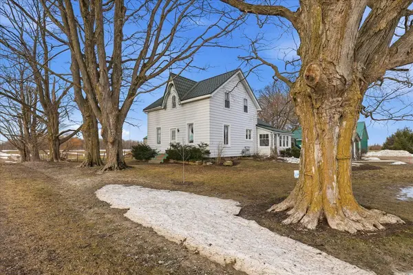 349 20 Side Road, Kincardine, ON N2Z 2X4