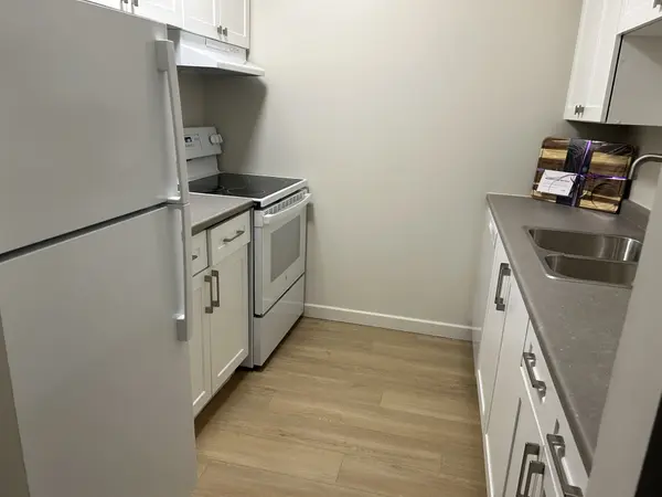 56 Windward ST #108, St. Catharines, ON L2M 7W6