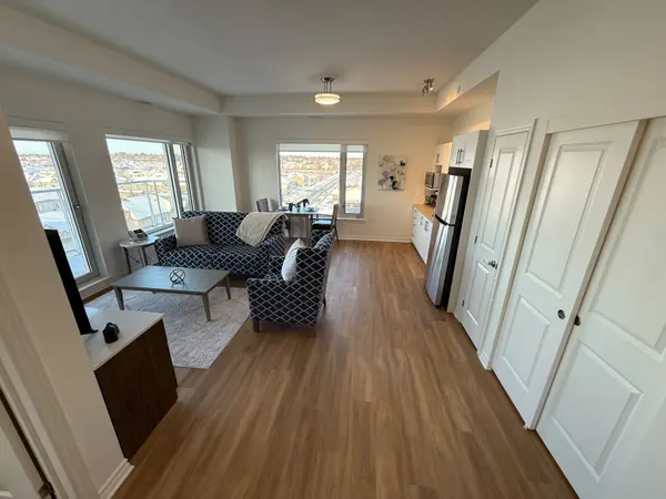 164 Maravista DR, Barrhaven, ON K2J 7A7