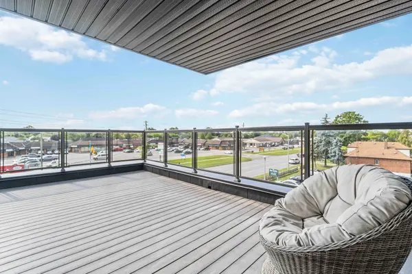 6065 Mcleod RD N #312, Niagara Falls, ON L2G 0Z7