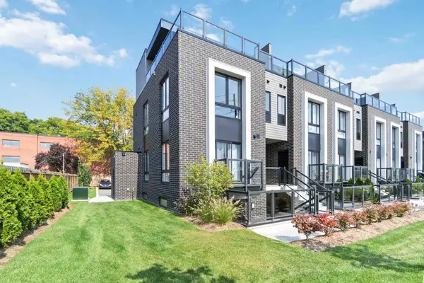 6065 Mcleod RD N #312, Niagara Falls, ON L2G 0Z7