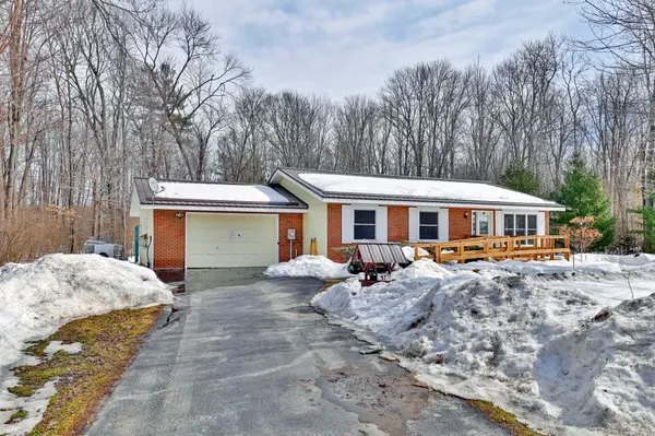 97 McCrea CT, Tweed, ON K0K 3J0