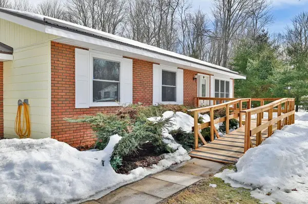 97 McCrea CT, Tweed, ON K0K 3J0