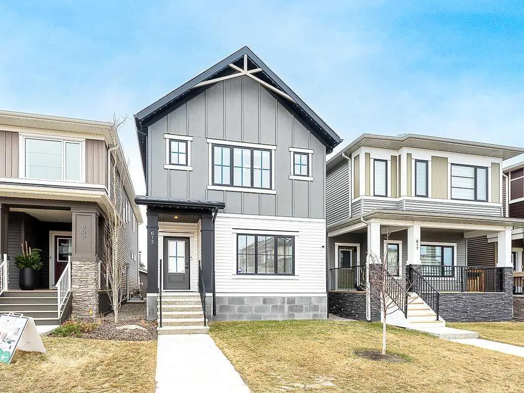 613 Lambeau Link SE, Airdrie, AB T4A3R2