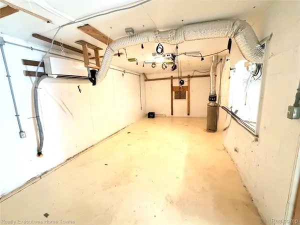 35 Wells ST, Croswell, MI 48422