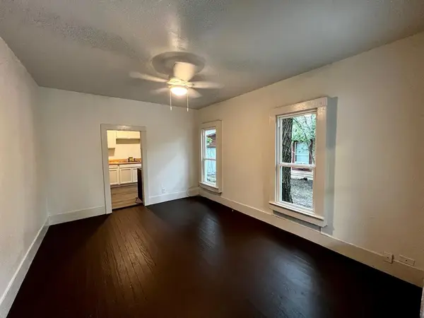 1020 N Clinton Street, Stephenville, TX 76401