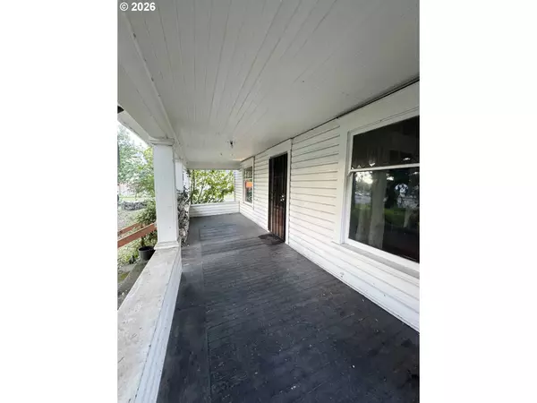 Eugene, OR 97404,805 River RD