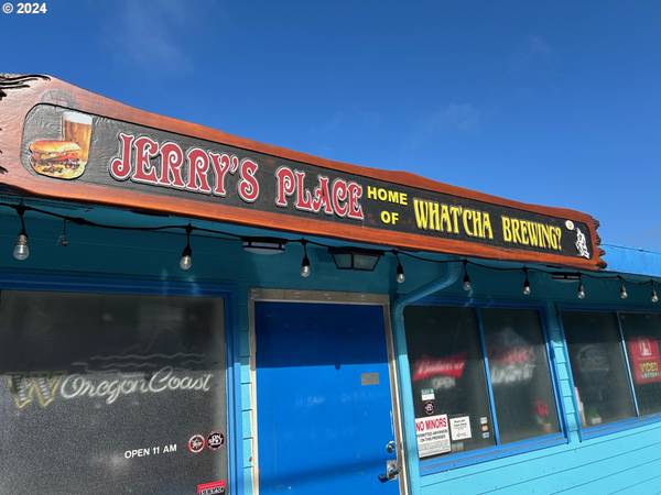 88274 RHODODENDRON DR, Florence, OR 97439