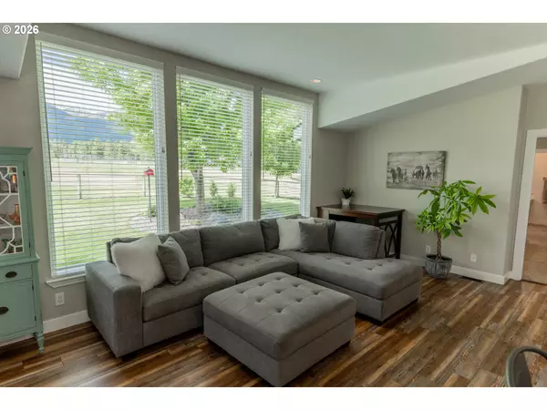 Joseph, OR 97846,83440 RUSSELL LN