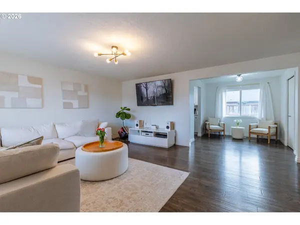 487 SNOOPY LN NE, Salem, OR 97301