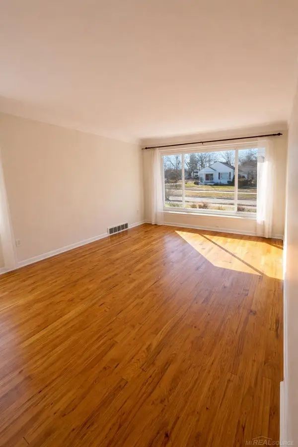 2034 Mortenson BLVD, Berkley, MI 48072