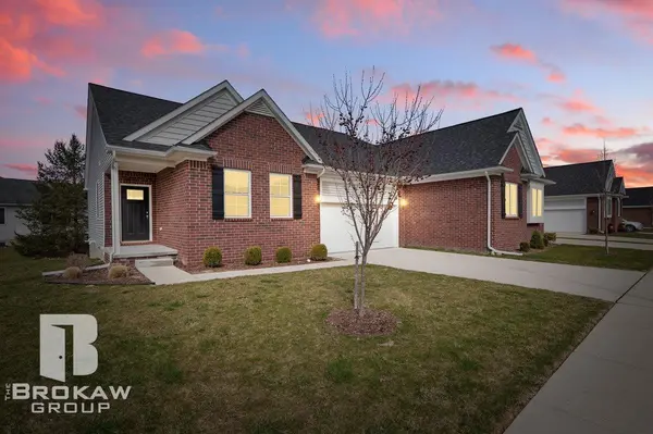 1389 Luxington DR, Lapeer, MI 48446