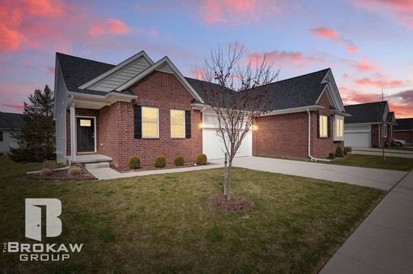 1389 Luxington DR, Lapeer, MI 48446