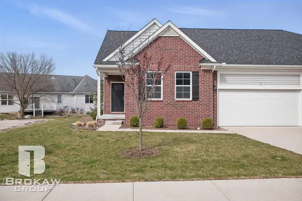 1389 Luxington DR, Lapeer, MI 48446