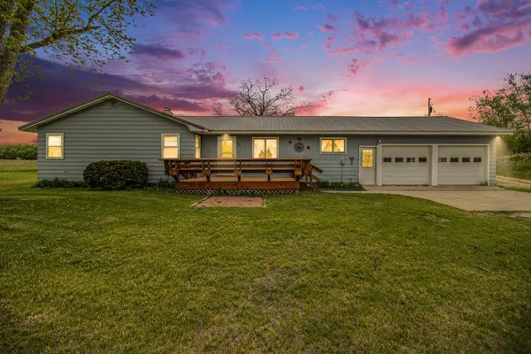 826 W Shelby RD, Shelby Twp, MI 49455