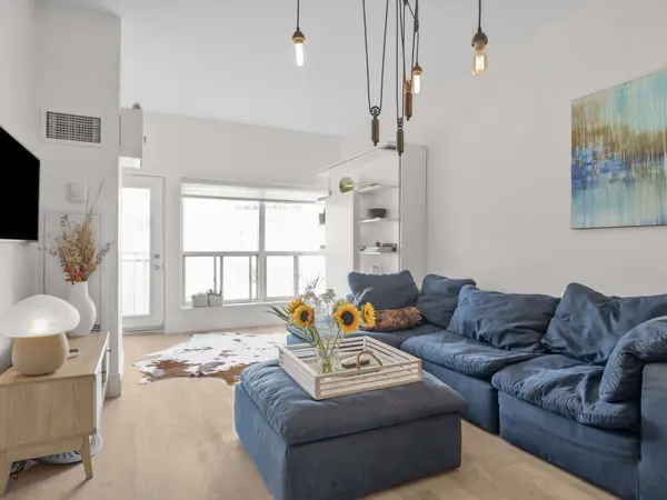 600 Queens Quay W #606, Toronto C01, ON M5V 3M3