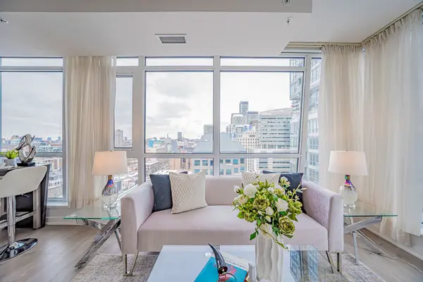 30 Nelson ST #1502, Toronto C01, ON M5V 0H5