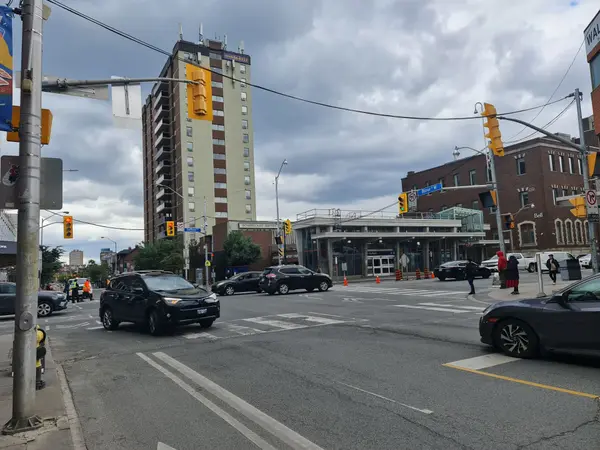 1183 Bloor ST W, Toronto C01, ON M6H 1M9