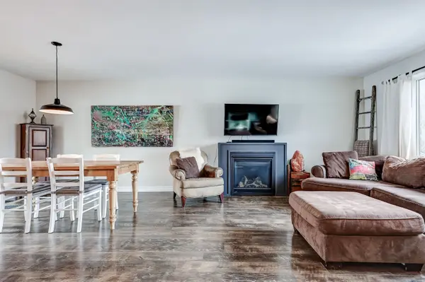 59 Thomas Shepperd DR, East Gwillimbury, ON L9N 1C4