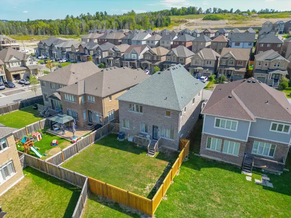 66 Owens RD, New Tecumseth, ON L9R 0T9