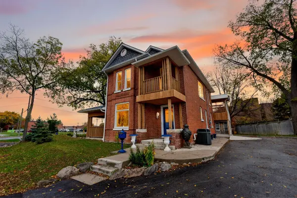 9 The Queensway N/A N, Georgina, ON L4P 1E2