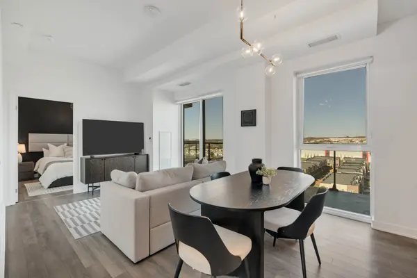 100 Eagle Rock WAY #1029, Vaughan, ON L6A 5B9