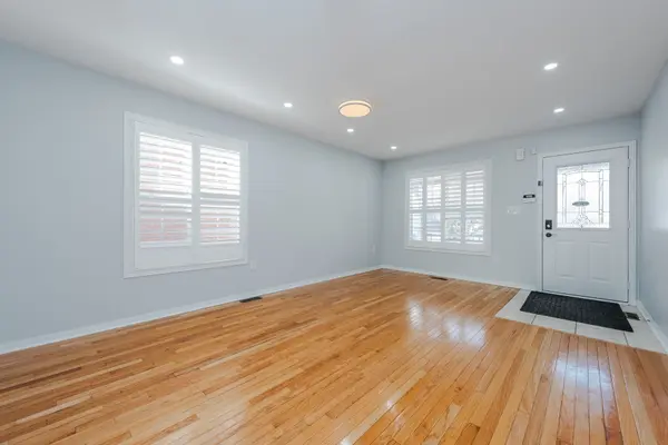 3970 Janice DR, Mississauga, ON L5M 7Y4