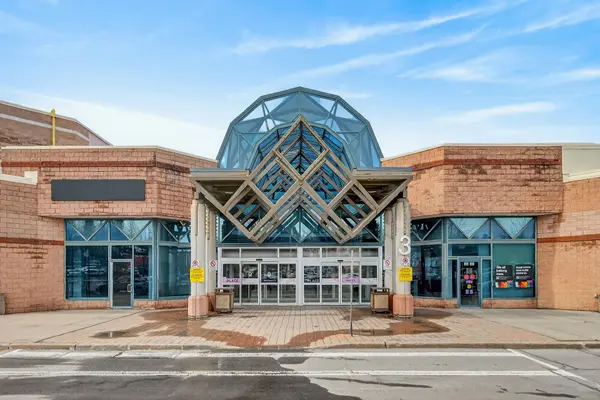 110 Place d'Orleans DR, Orleans - Convent Glen And Area, ON K1C 2L9