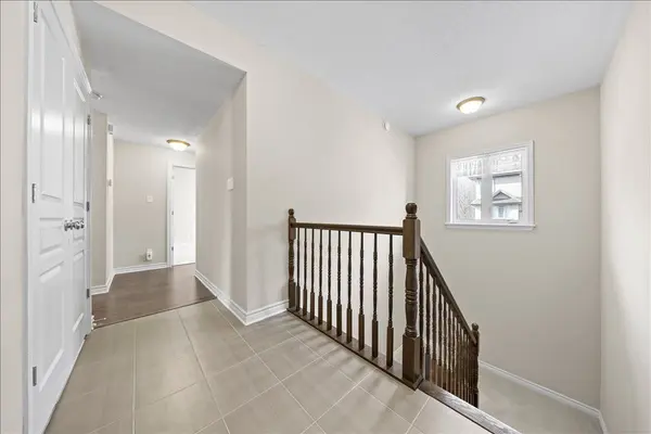 1015 Beryl Private #B, Blossom Park - Airport And Area, ON K1V 2M4