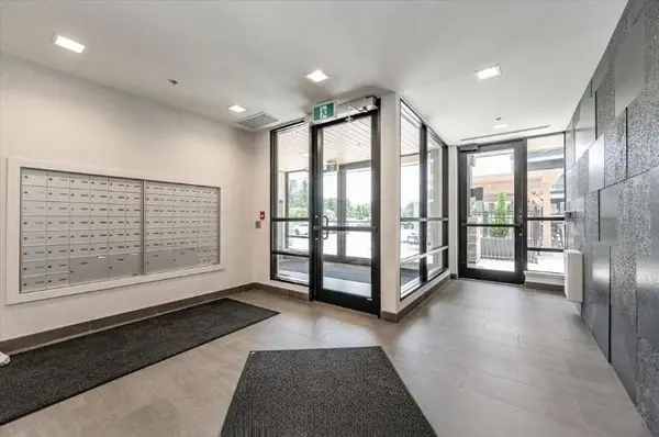 247 Northfield DR E #511, Waterloo, ON N2K 0H1