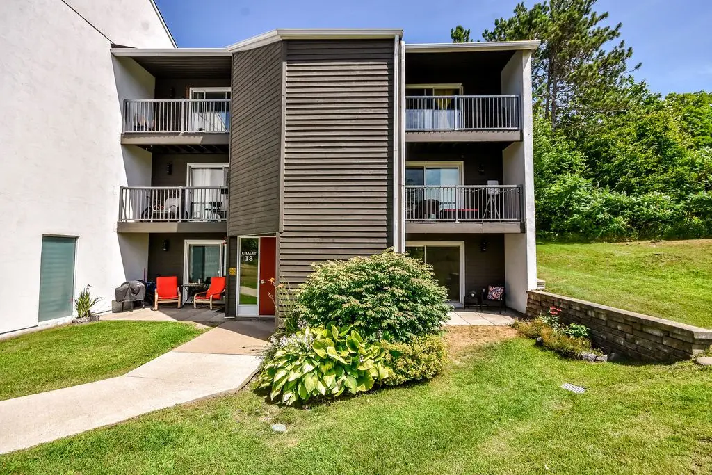 1102 HORSESHOE VALLEY RD #126, Oro-medonte, ON L4M 4Y8