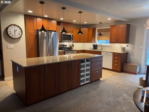 2130 Umpqua RD, Woodburn, OR 97071