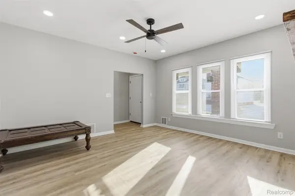 1644 Gladstone ST, Detroit, MI 48206