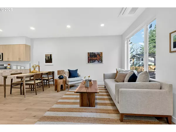 Portland, OR 97218,7240 NE Going ST