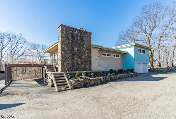 21 Skyview Rd, Ringwood Boro, NJ 07456