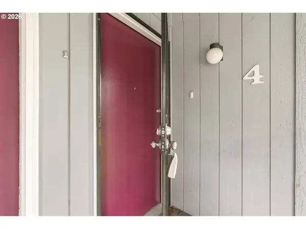 10000 SW HALL BLVD #4, Portland, OR 97223