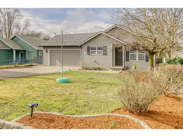 435 S 8TH ST, St Helens, OR 97051