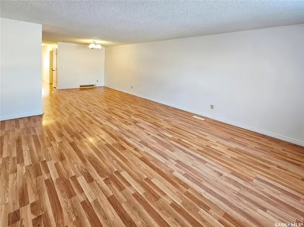 242-244 Wakabayashi WAY, Saskatoon, SK S7K 7M3