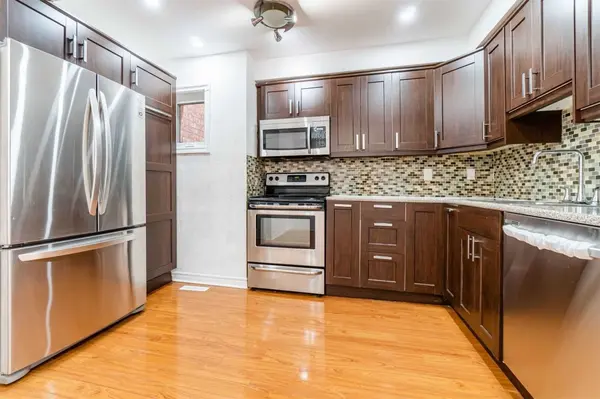 68 Gilgorm RD, Brampton, ON L6X 4P5